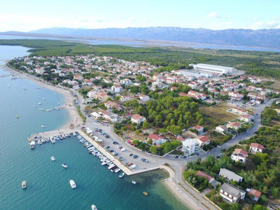 Croliday Apartment With Pool Nin Vrsi Bagian luar foto